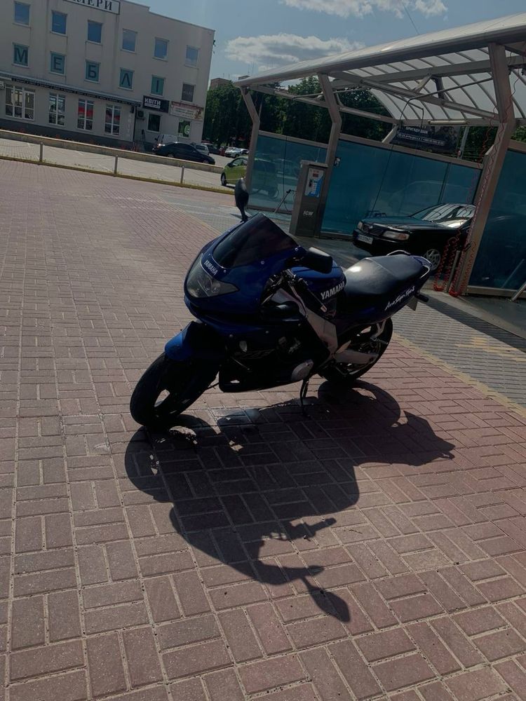 Yamaha YZF-600r 2001