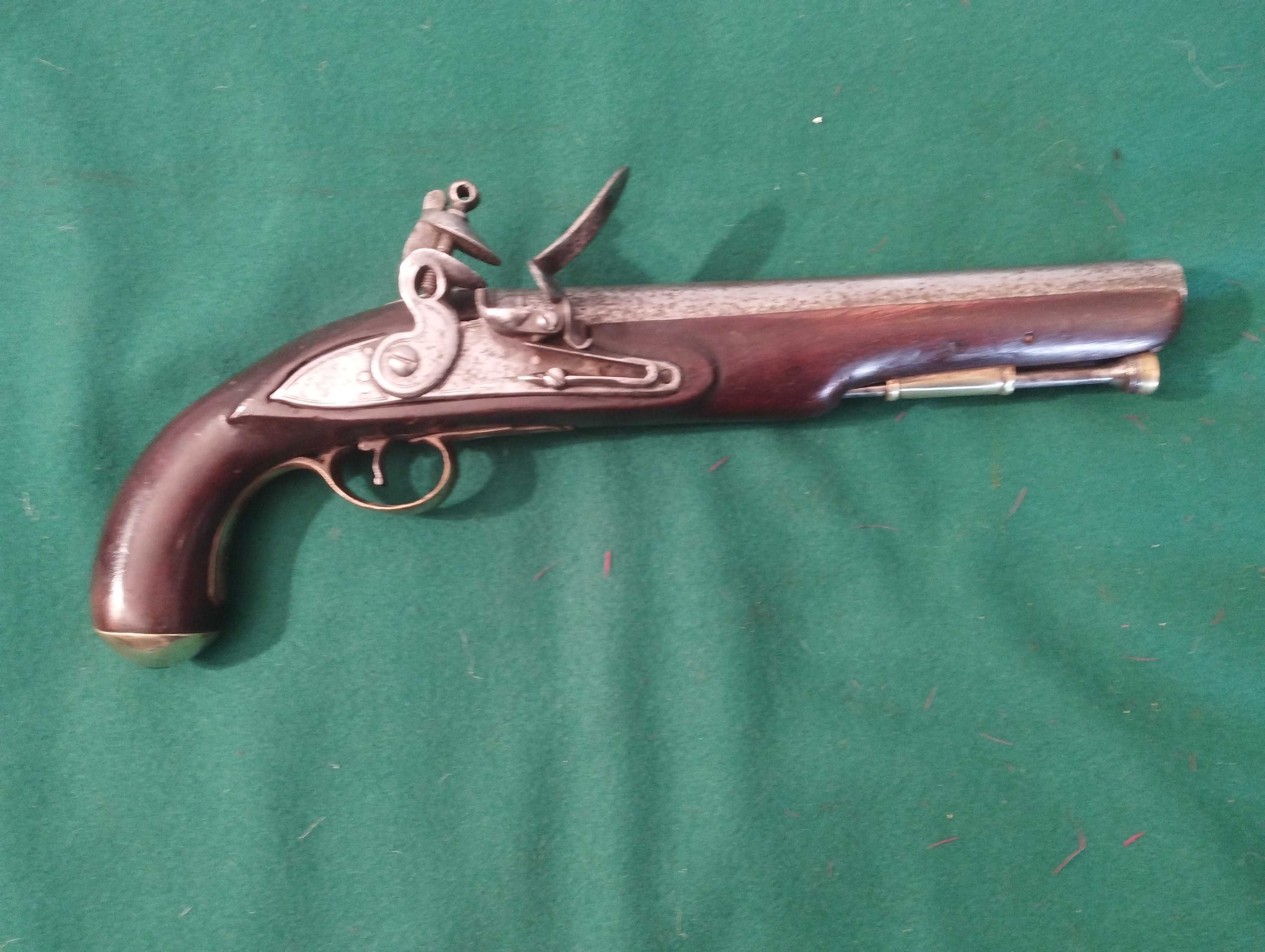 Pistola de pederneira britânica, modelo 1796, cerca de 1800.