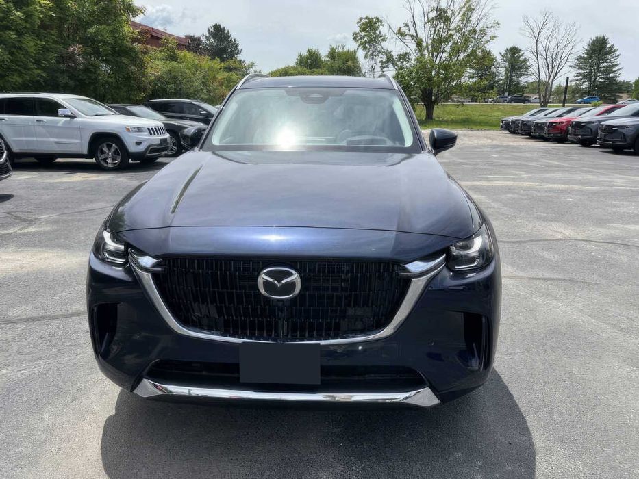 Mazda CX-90      2025