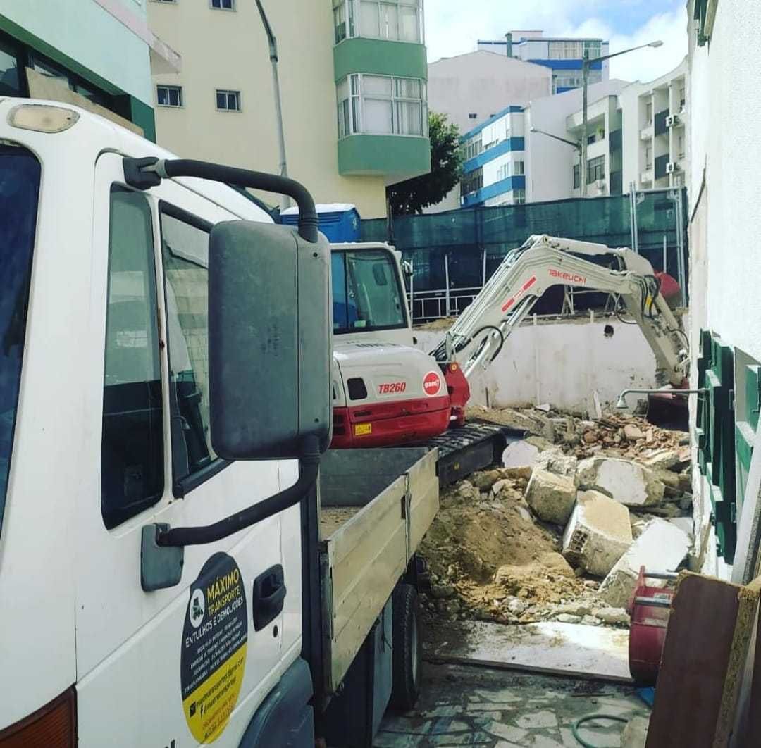 Recolha de entulho com Maquina