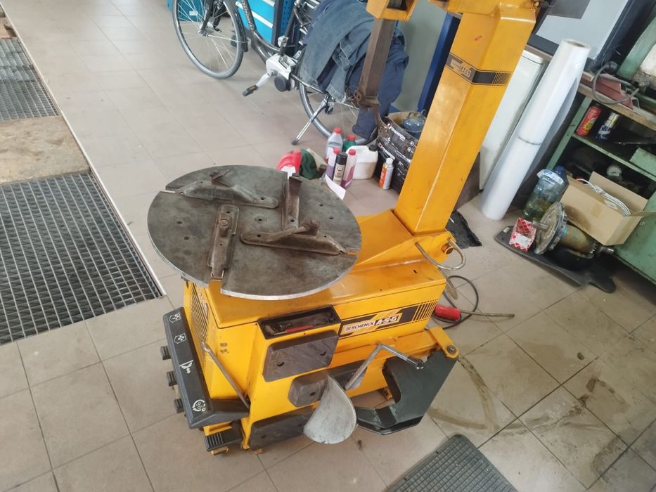 Montazownica do opon samochodowych