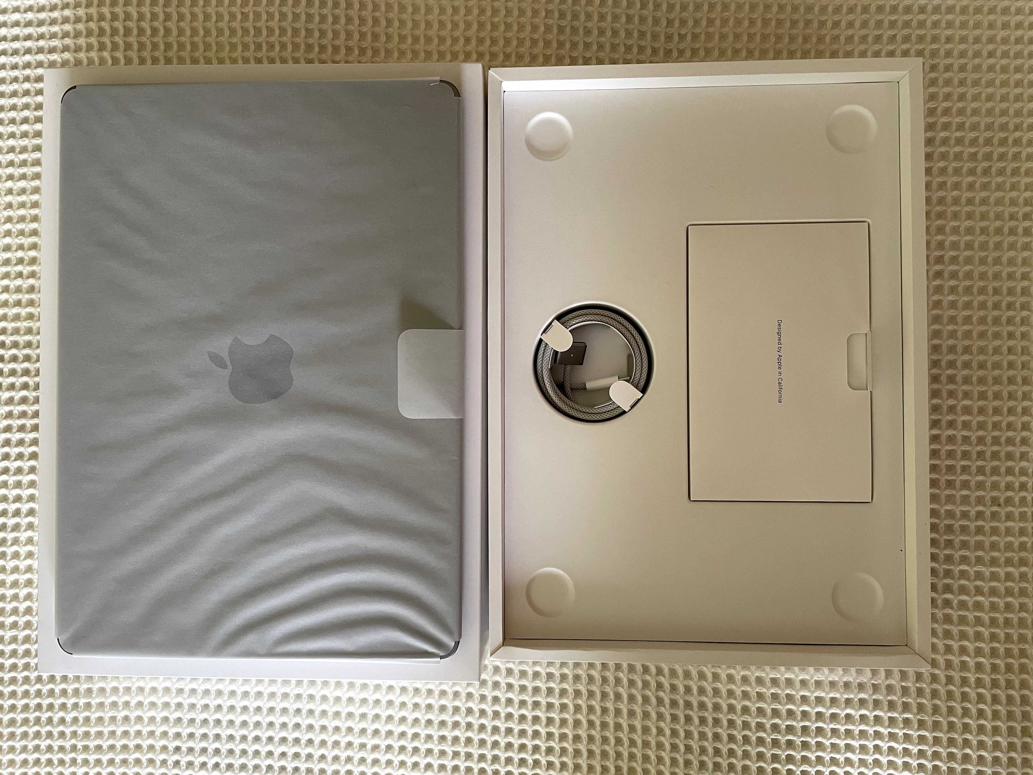 Новий Apple MacBook Air M3 13" 16/256GB Silver MC8H4 2024 офіційний