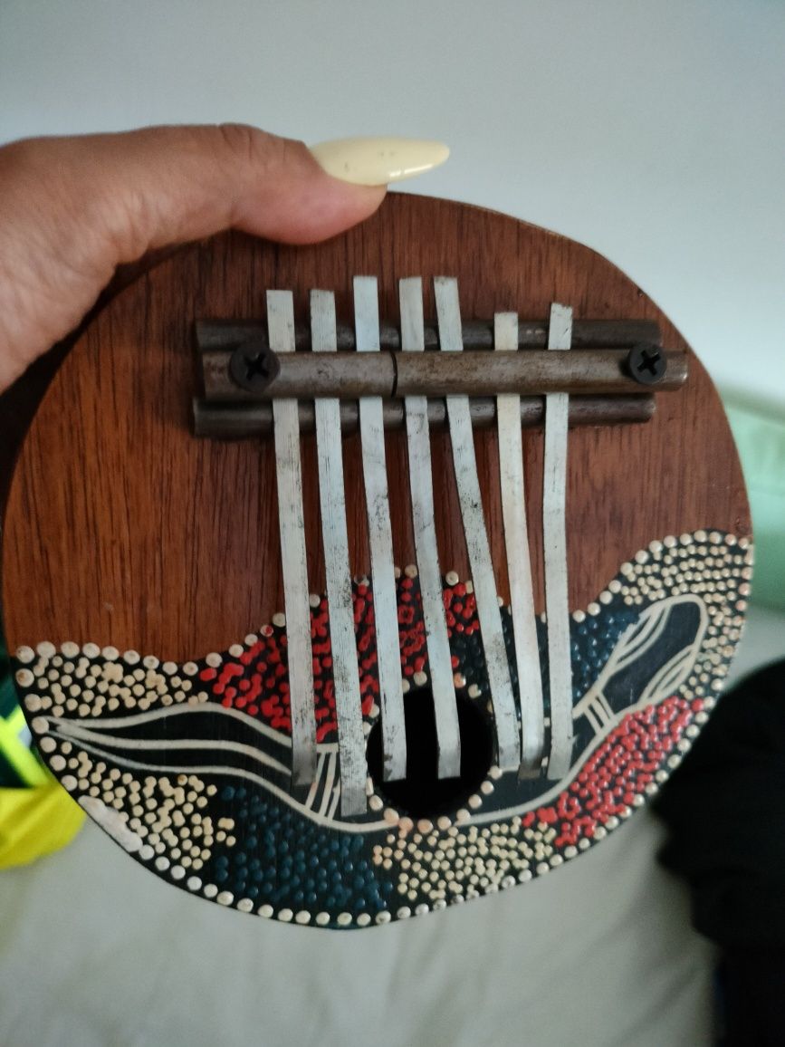 Kalimba- instrumento de percussão