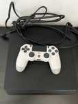 PS4 slim + kontroler + fifa20