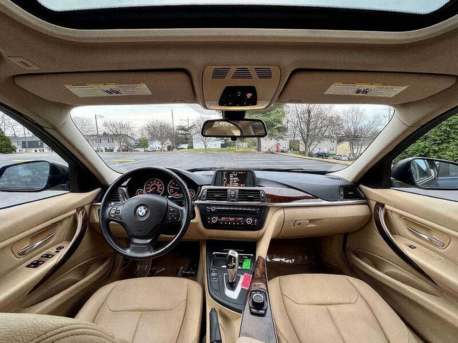 BMW 3 Series 320i      2014