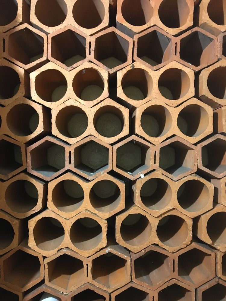 Favos duplos para armazenamento e conservação de vinhos