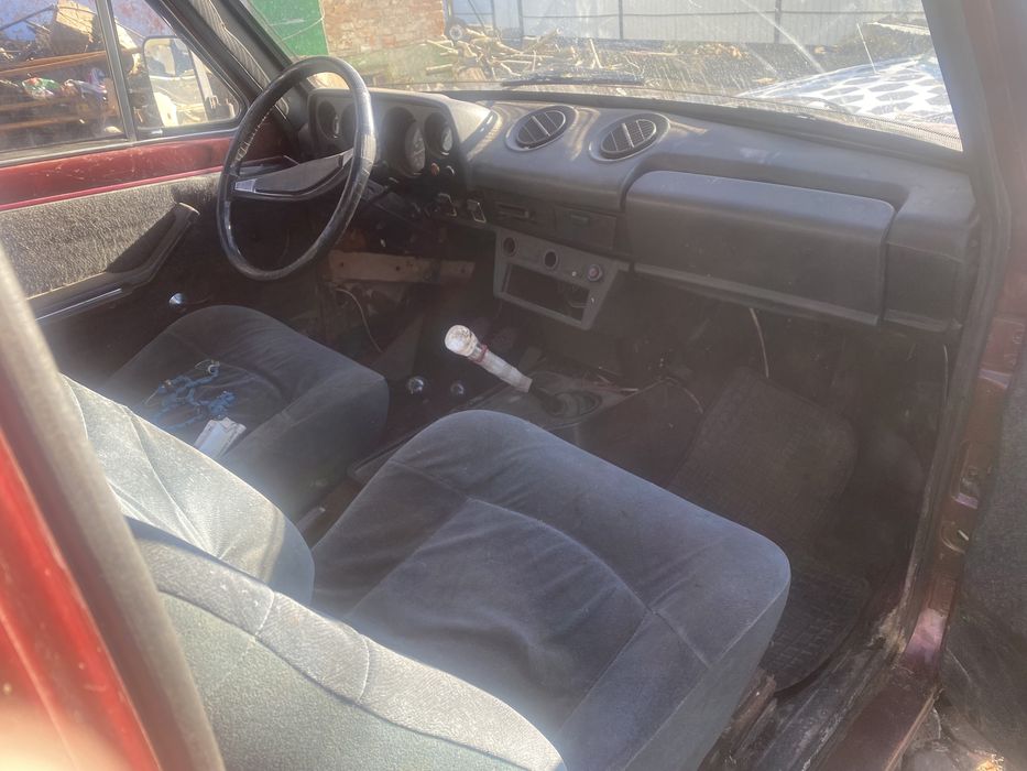 Продам ниву на ходу