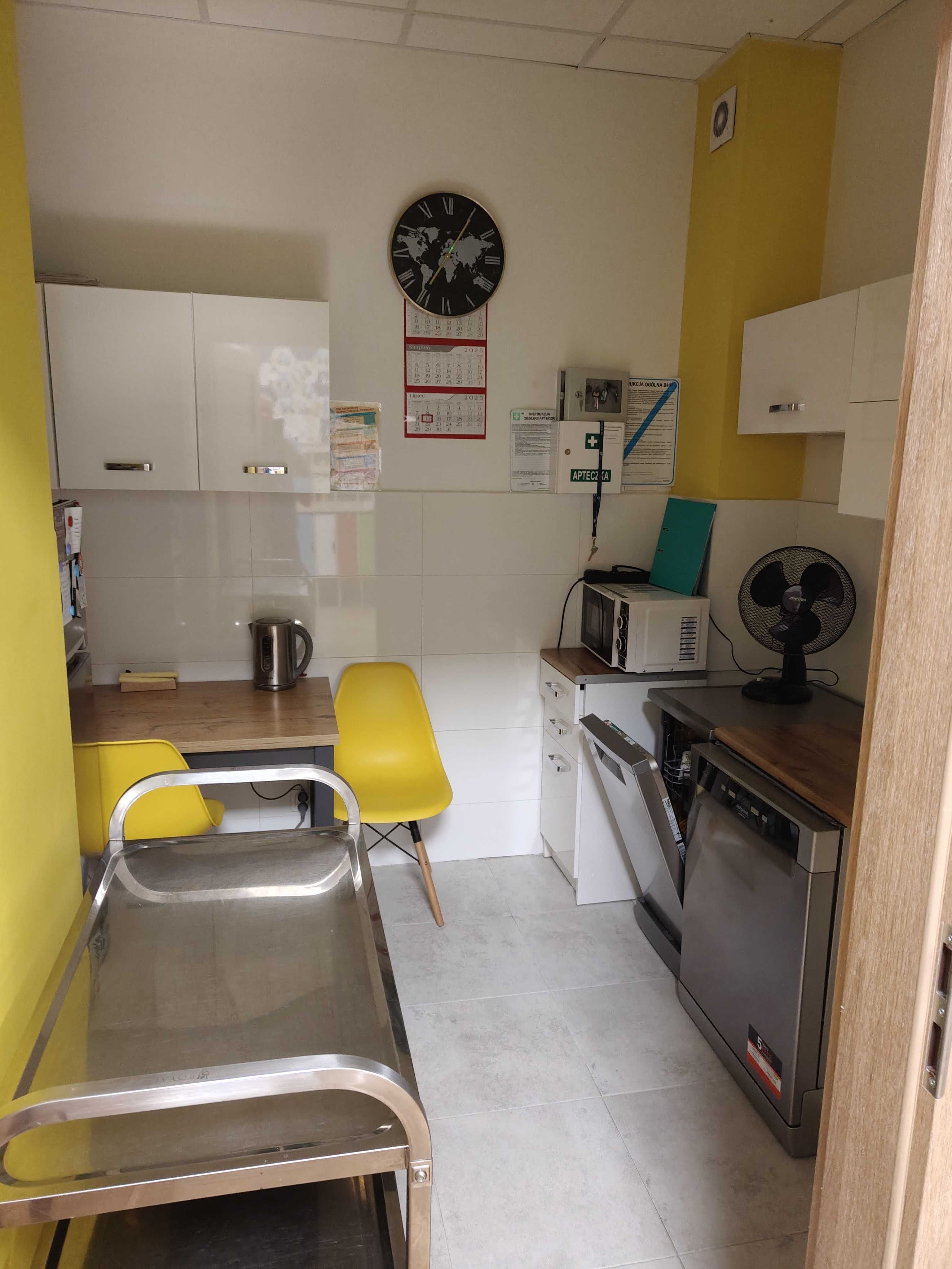 Lokal usługowy 141 m² w centrum Suwałk – parter, witryny, przedszkole