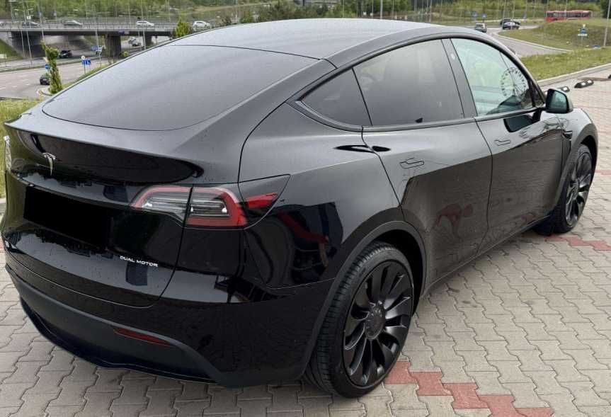 Tesla Model Y, 82 кВт, 2023