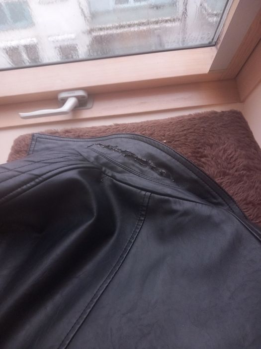 Kurtka z eko skóry, czarna ramoneska