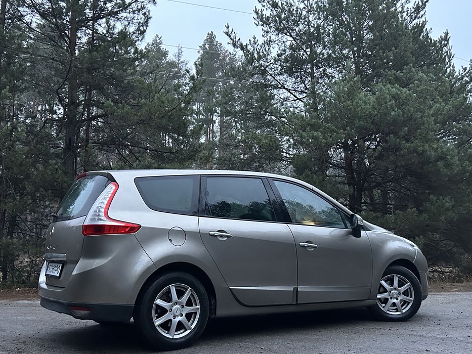 Авто в чудовому стані