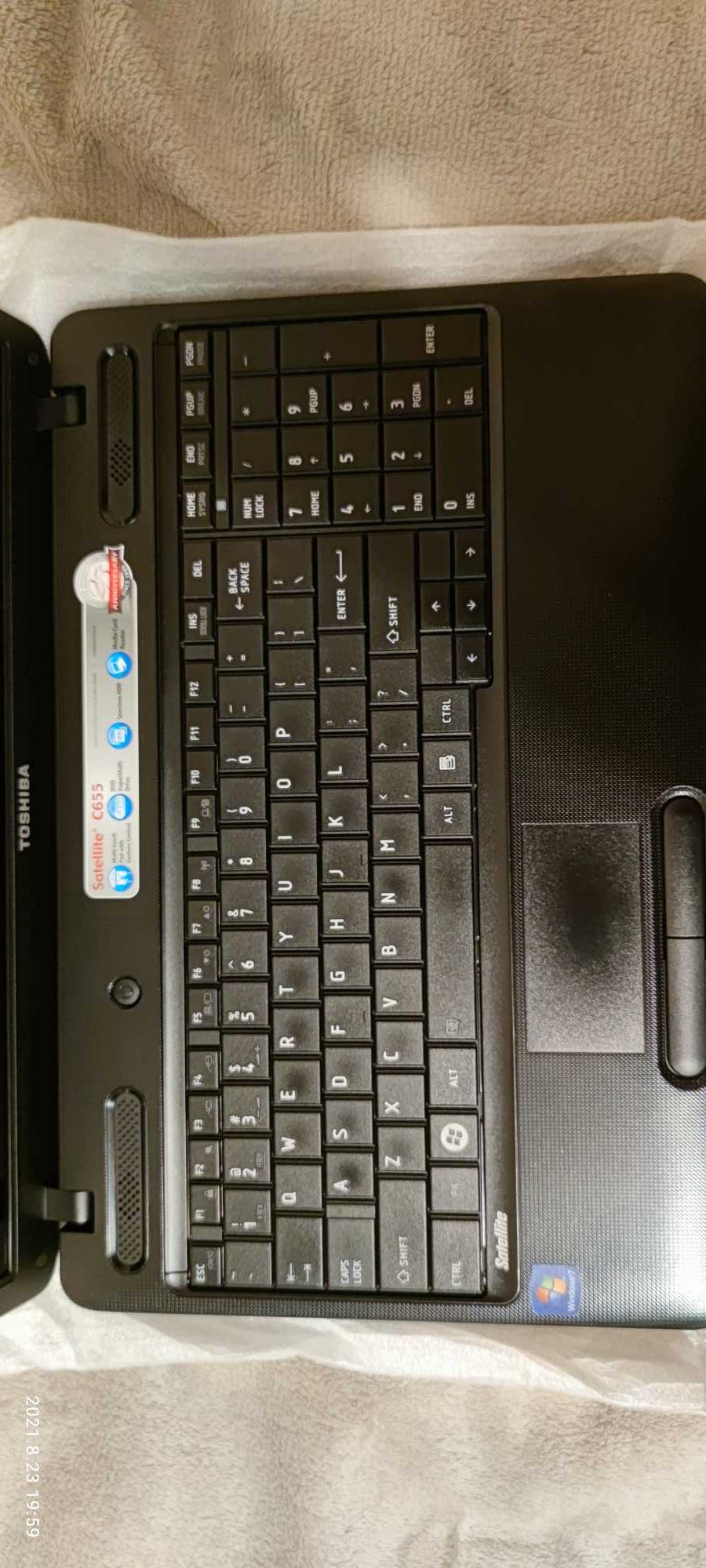 Laptop Toshiba Czarny .