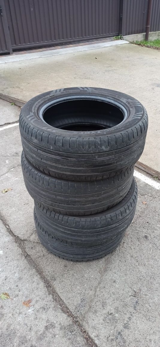 покришки Nokian 2018 рік 255/55 ZR18