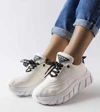 Białe sneakersy Aisys 38