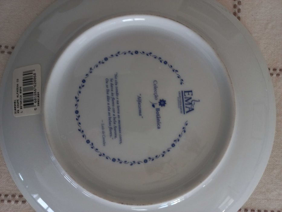 Dois Pratos da colecção botânia EMA