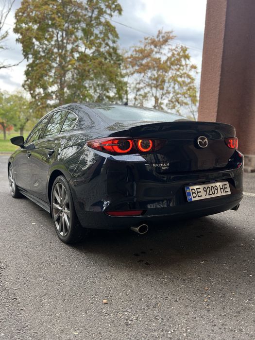 Мазда 3 Mazda 3 21 рік