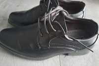 Sprzedam buty komunijne ,wyjściowe czarne Vapiano roz 39