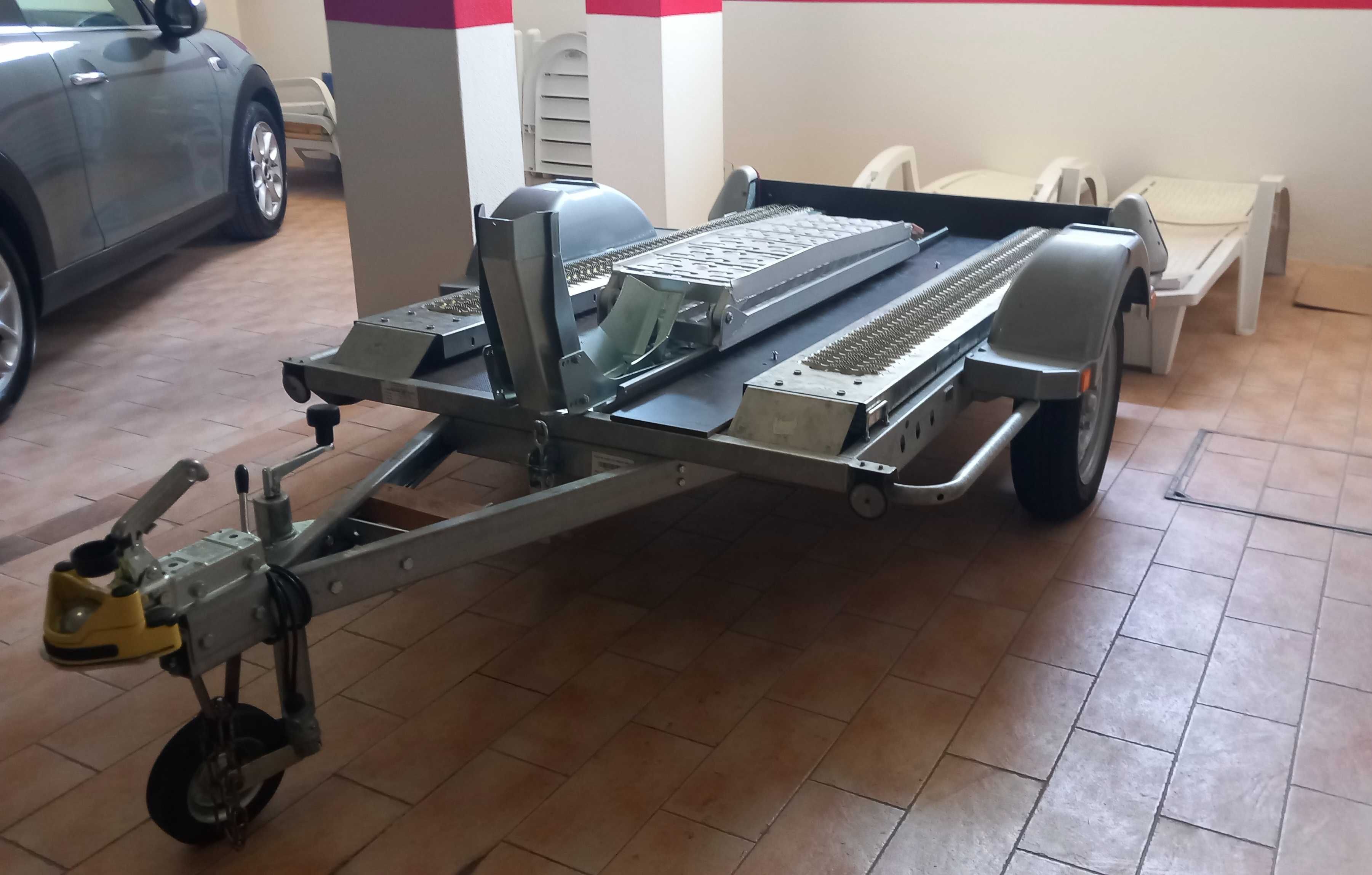 Reboque para moto ou quad como novo