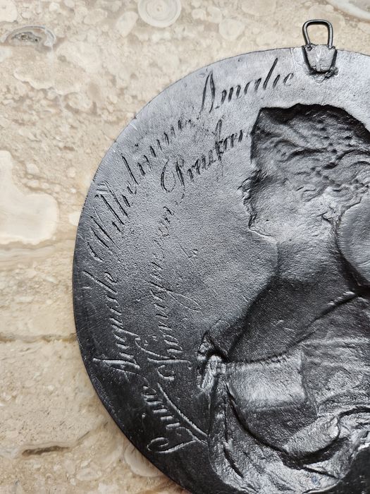 Stara plakietka na ścianę Królowa Prus Luisa cyna