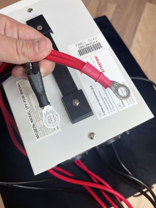 ДБЖ Logic Power LPY-PSW - 800 VA+ з правильною синусоїдою.