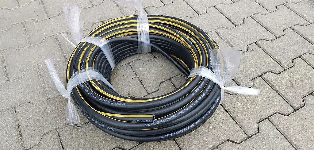 Uniwersalny wąż gumowy Epdm Fi 6mm 1/4" 120'c