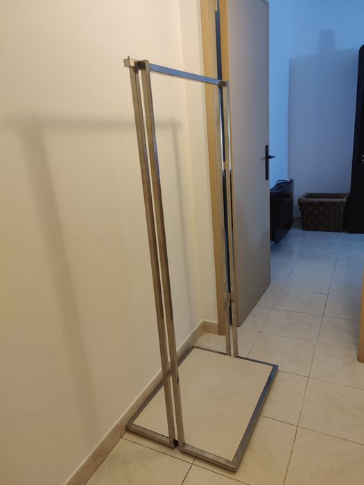 Expositor de roupa