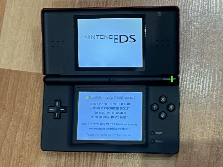 Ігрова приставка Nintendo ds lite