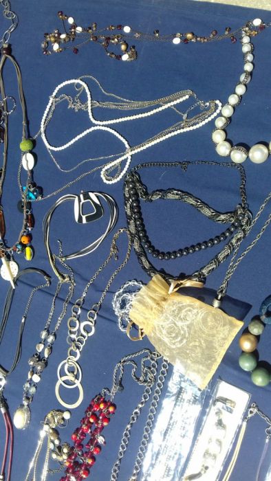Colares diversos