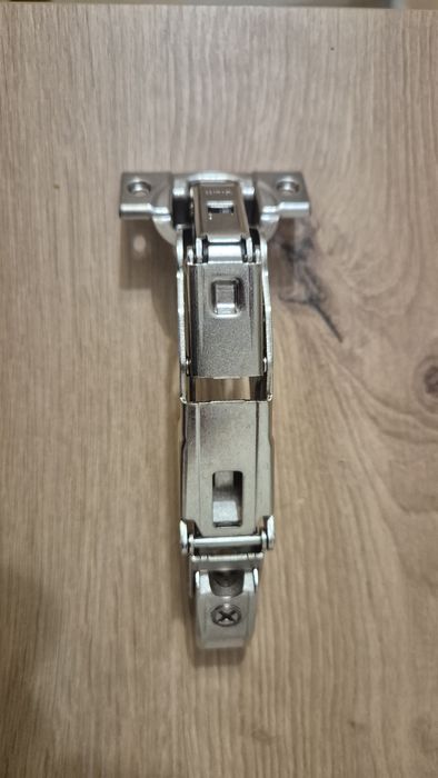 BLUM 71B7550 zawias z zerowym uskokiem.,ze sprężyn, 155'