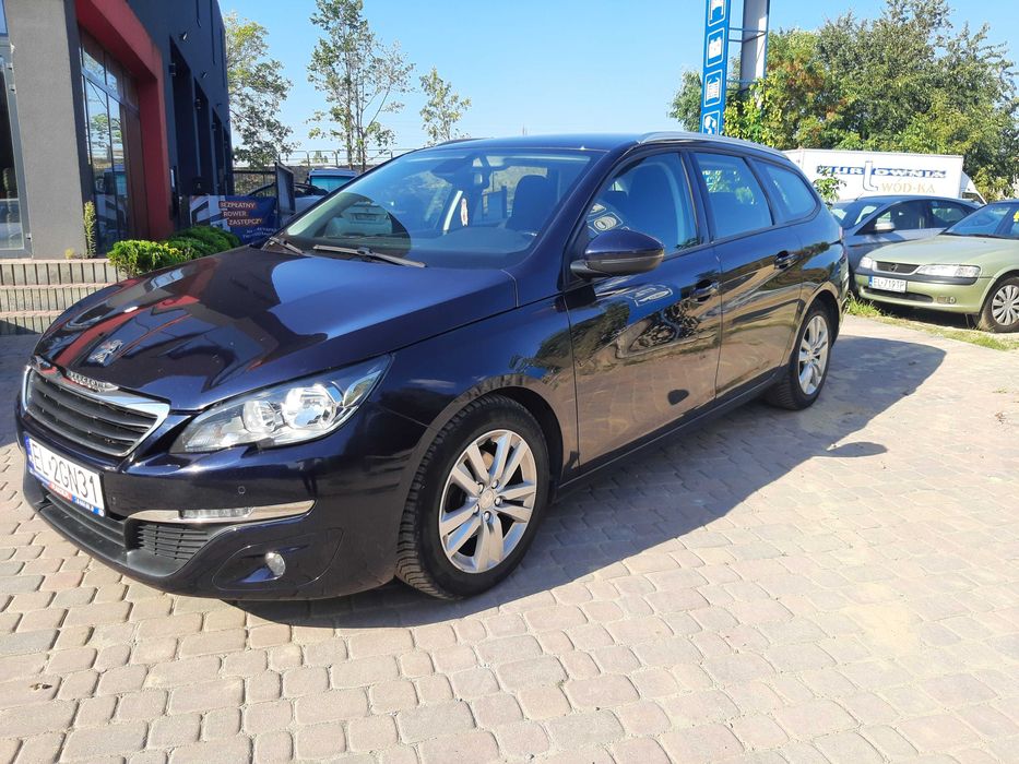 Wynajem samochodu Peugeot308 sw 2018r diesel wypożyczalnia samochodów
