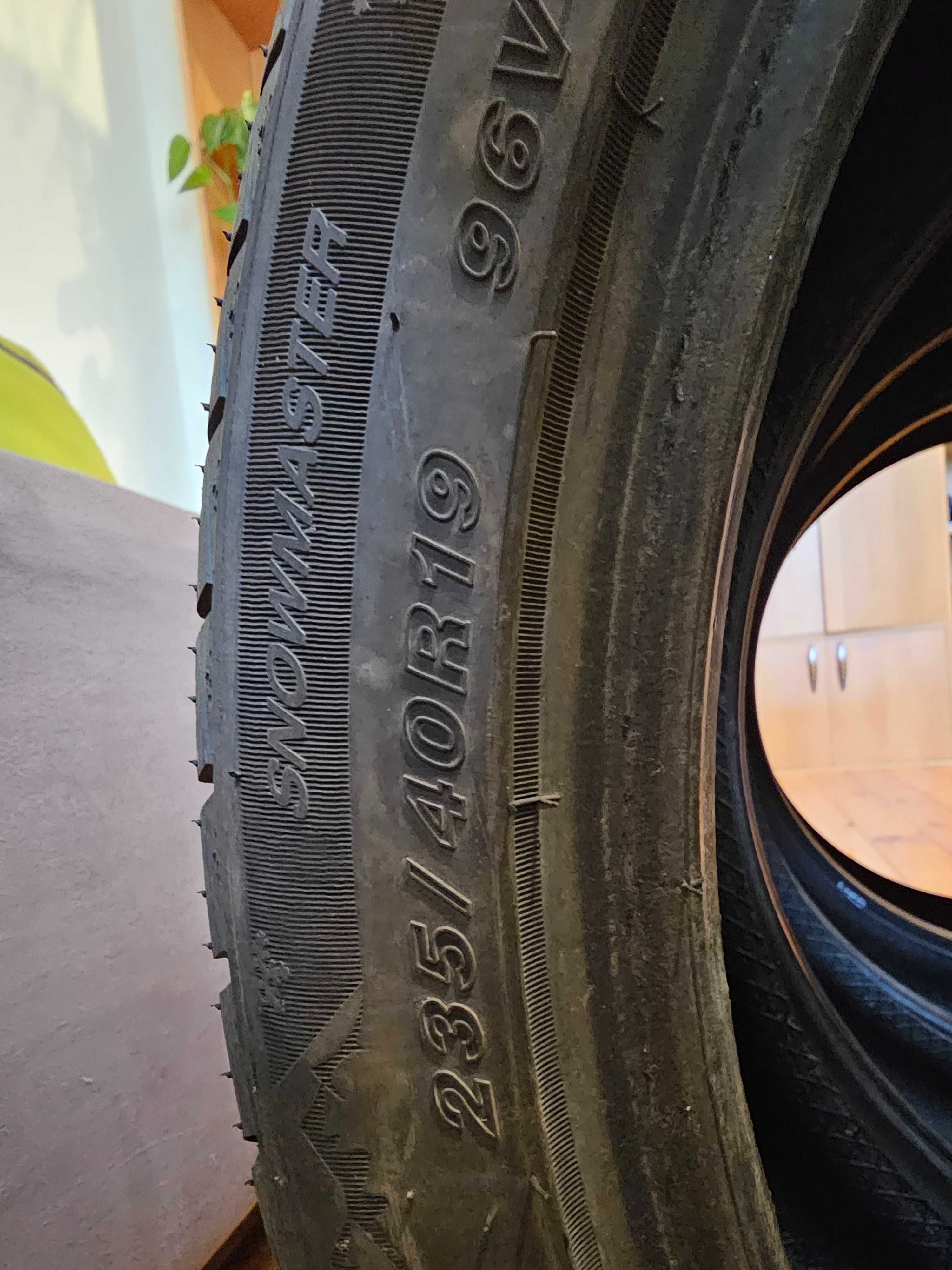 4 Zimowe opony Goodride ZuperSnow Z-507 235/40 R19