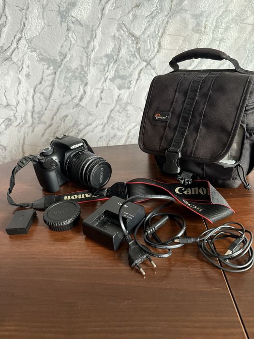 Продаю фотоапарат Canon (комплект)