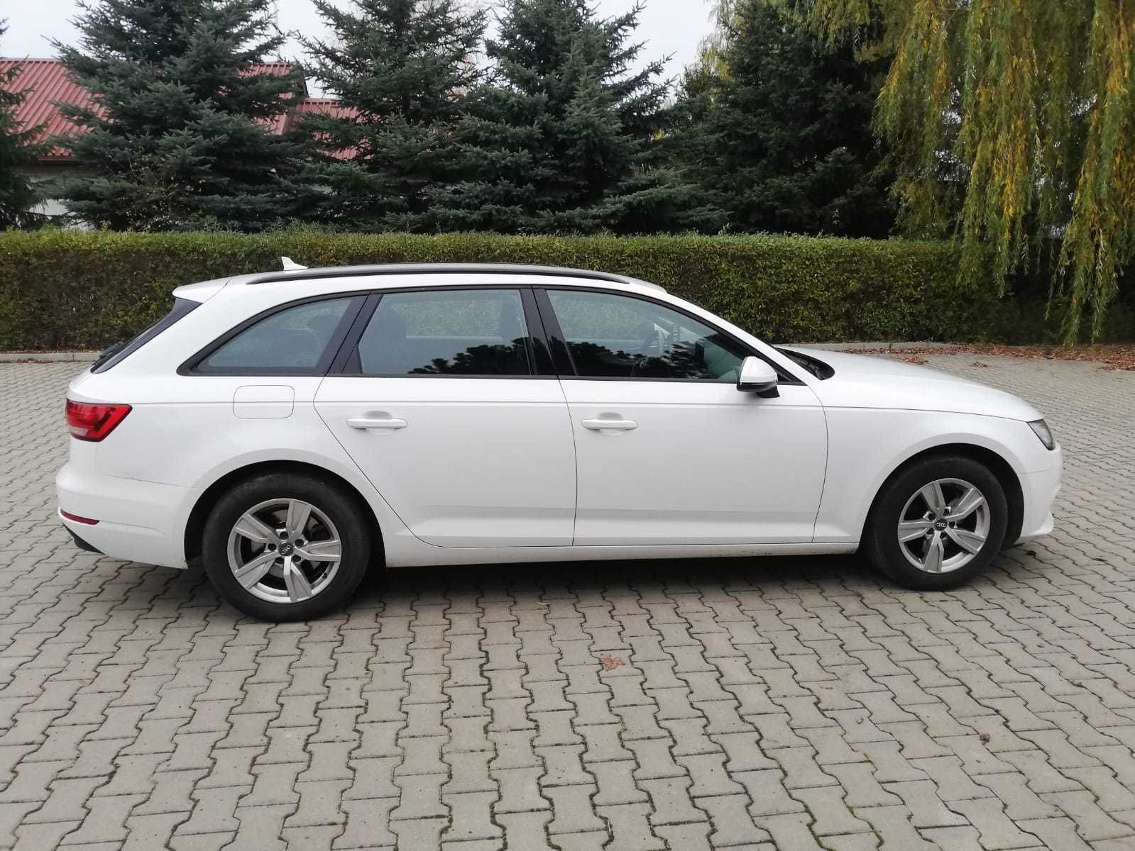 Audi A4 model B9 2016 rok.