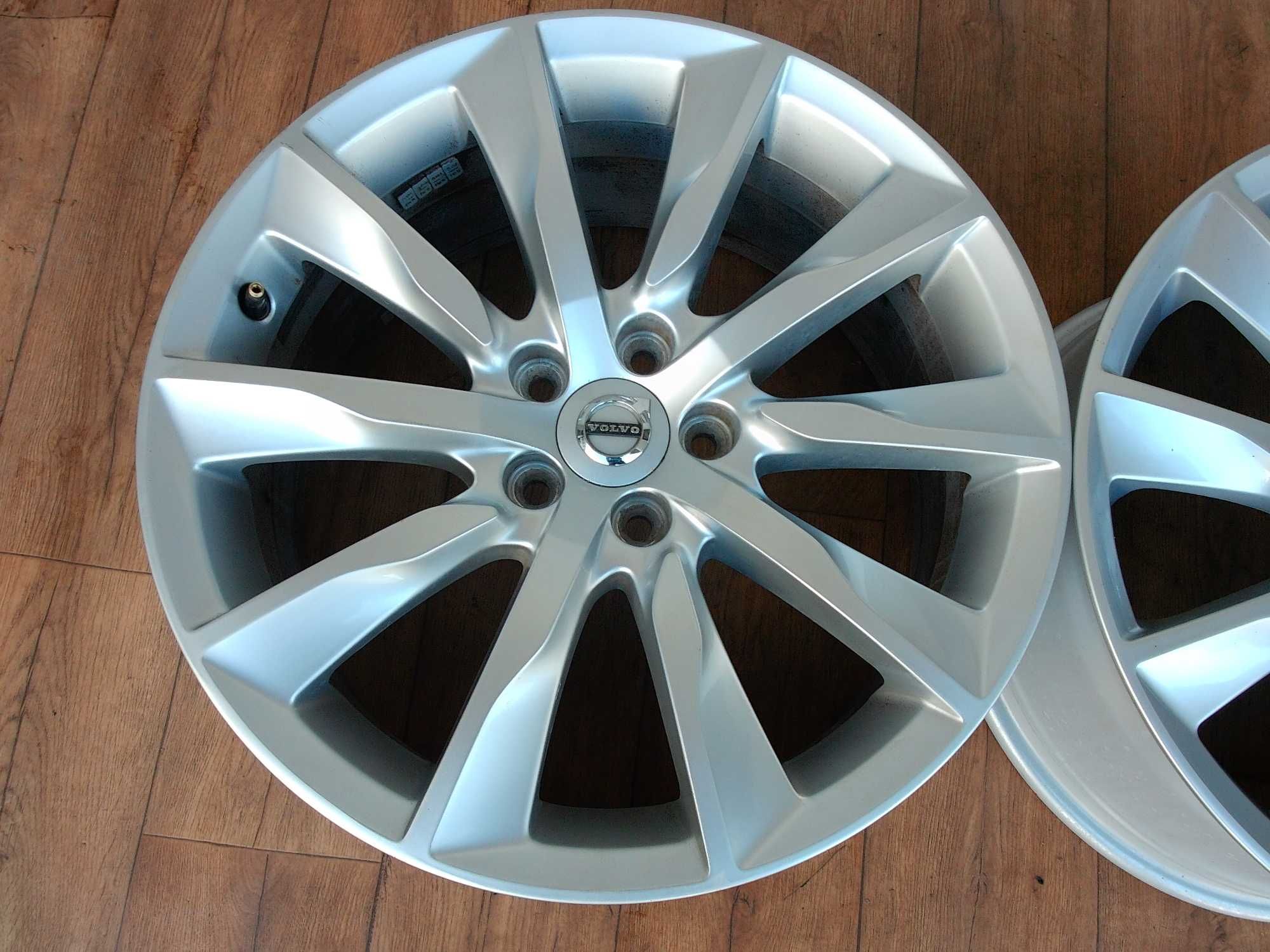 Felgi Volvo V60 S60 V70 S90 V90 XC60 18 5x108 ET 42 ładne 2szt