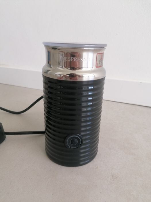 Aeroccino Nespresso (com anomalia)