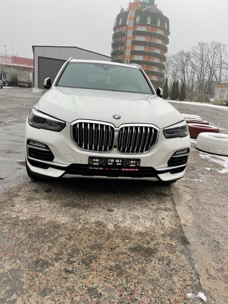 Внедорожник Bmw x5g05 40i