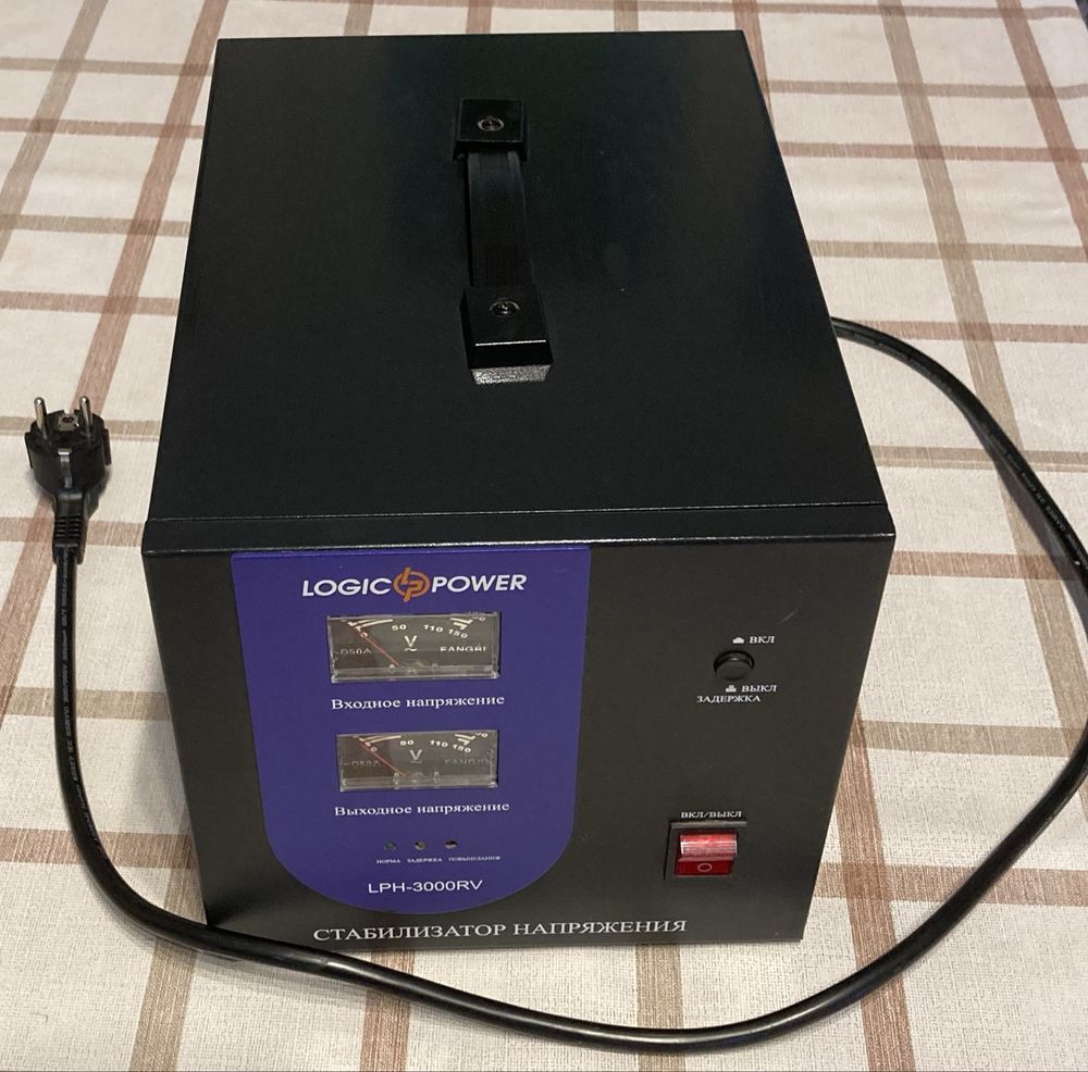 Стабілізатор напруги Logic Power LPH-3000RV
