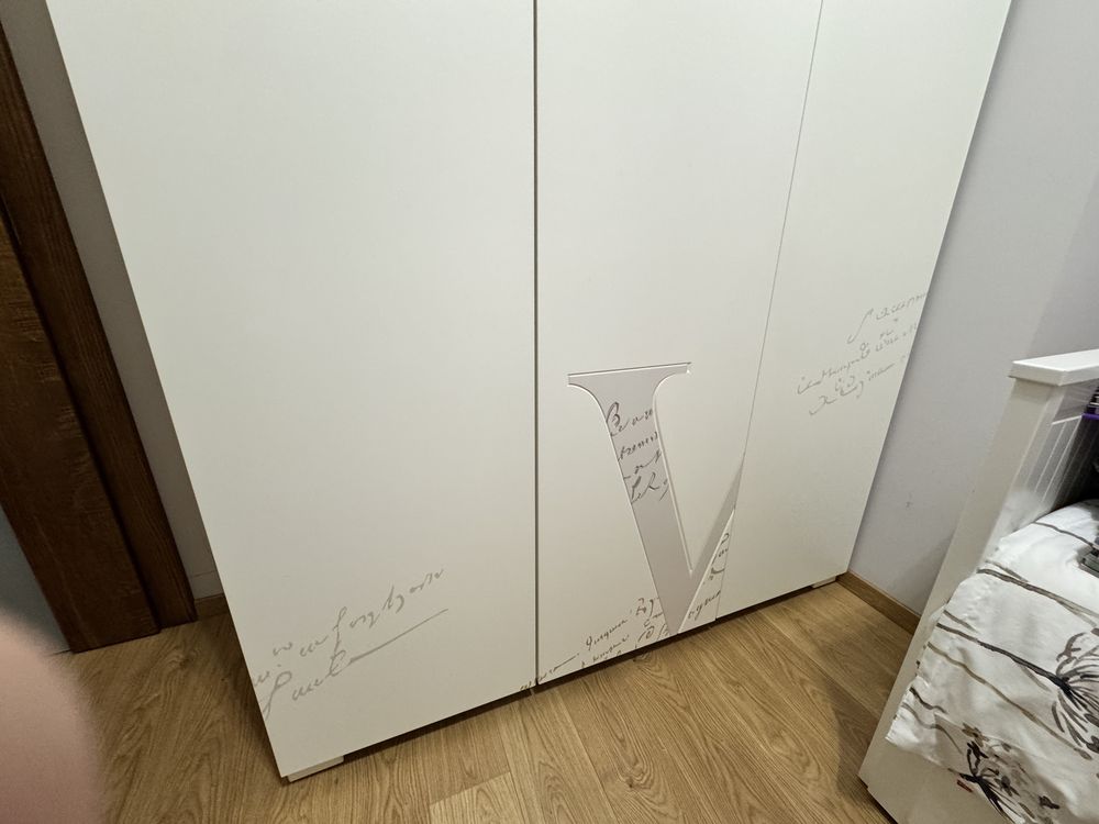 Zestaw mebli Meblik szafa, biurko, słupek, półki