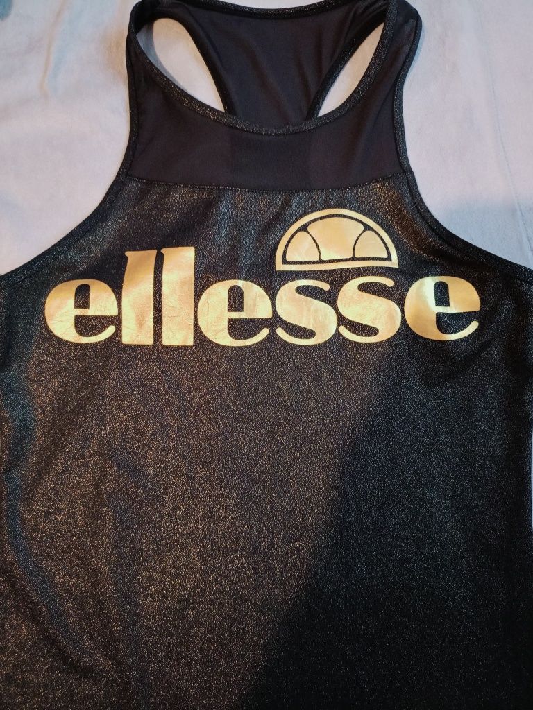 T-shirt Ellesse na ramiączkach.