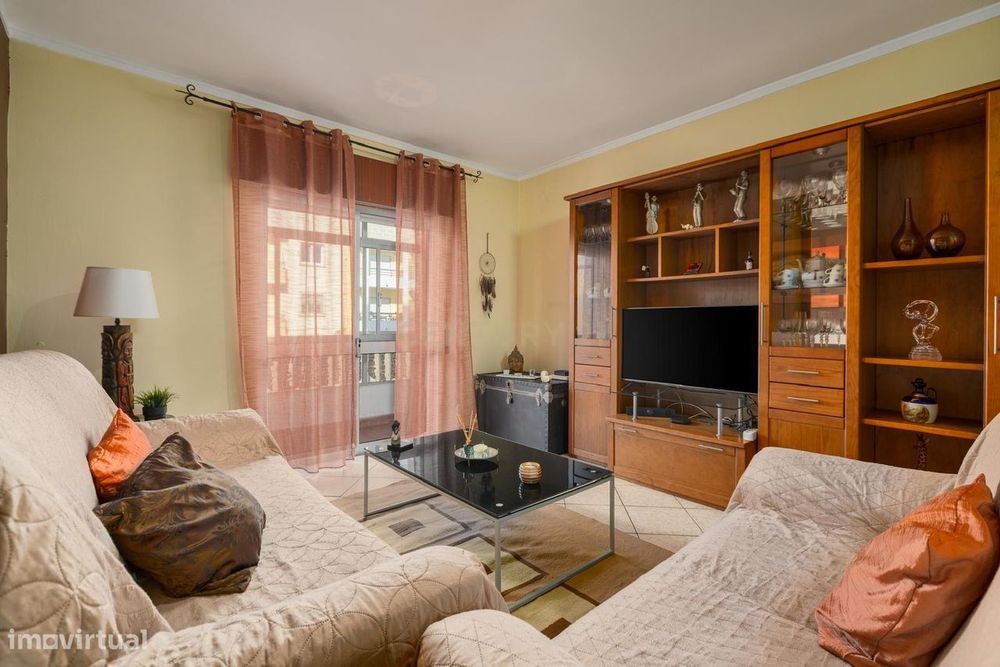 T2 de 117m² com varanda e elevador - Olhão