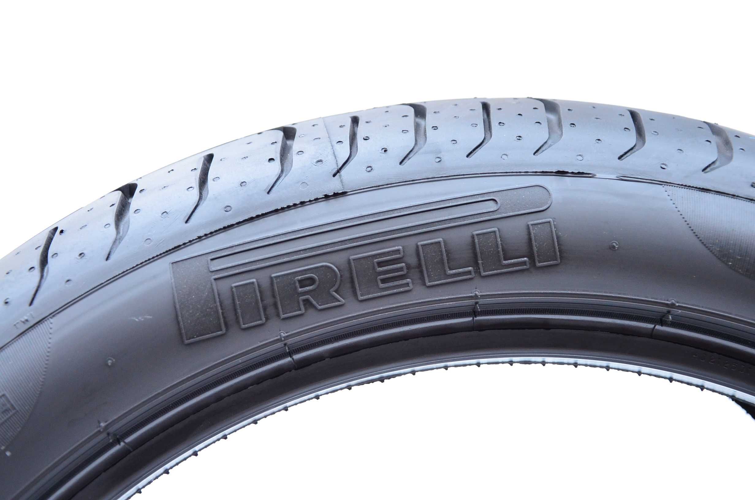 NOWE Pirelli 
P ZERO PZ3 XL FR AO
265/35R20 99Y dot2023