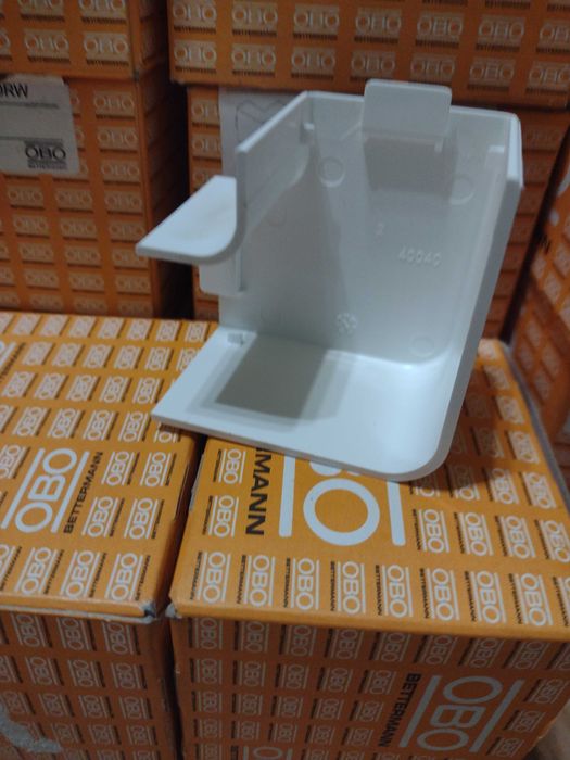 Naroża kanału WDK 40x40 biale  OBO BETTERMANN