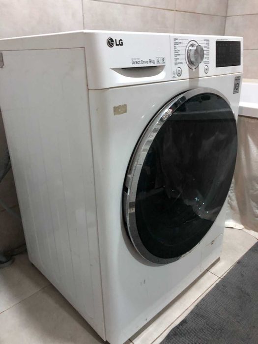 пральна машина LG на 9 кг
