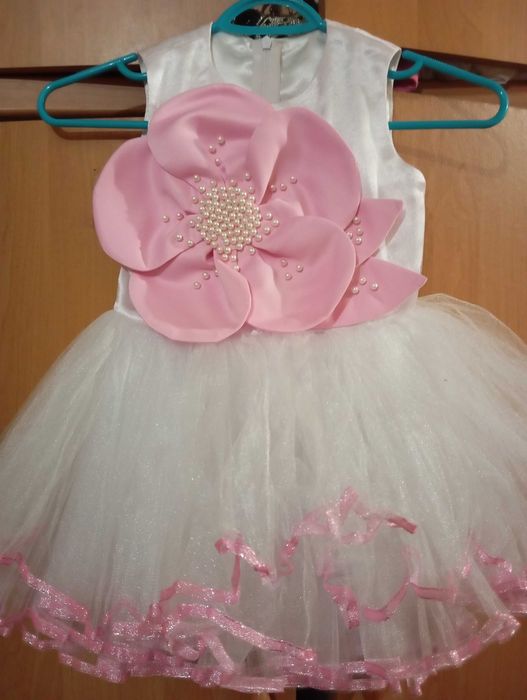 Новоріче+свято весни -  плаття на дівчинку 3-4 р. Ціна за одне