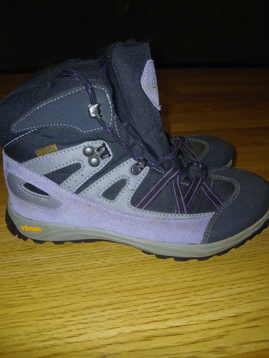 Зимові термоботинки.