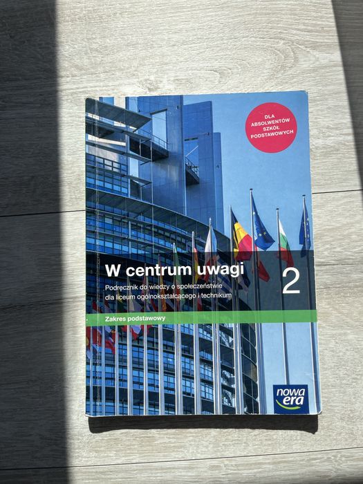 Podręcznik W centrum uwagi 2 zakres podstawowy nowa era