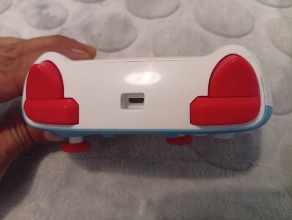 Vendo comado pra nintendo switch do super Mario como pode ver nas foto