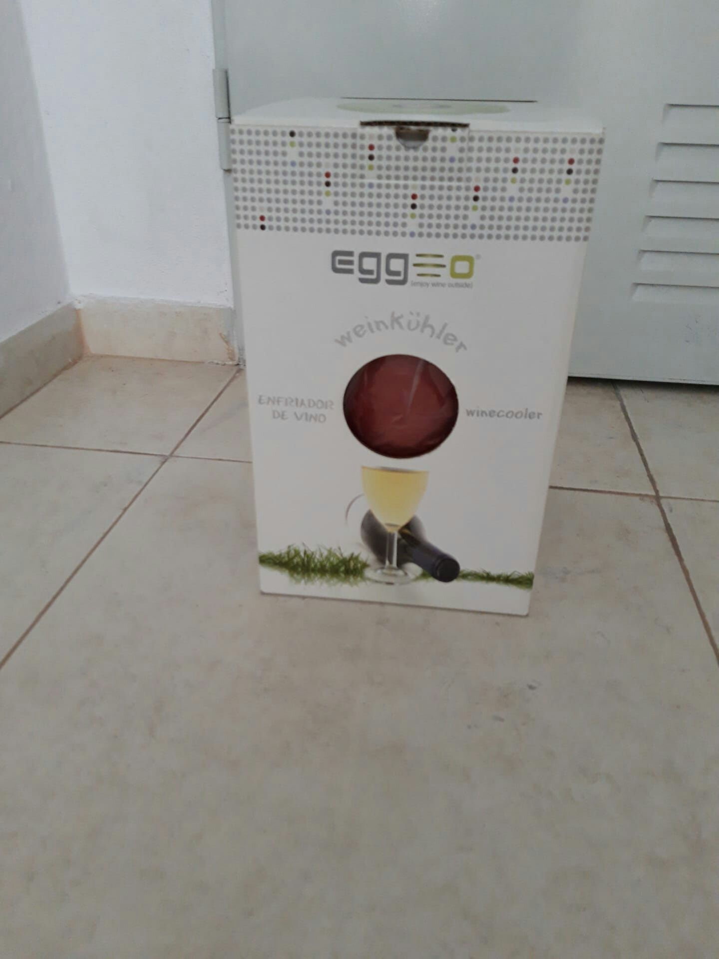 Cooler de vinho - marca Egg- O