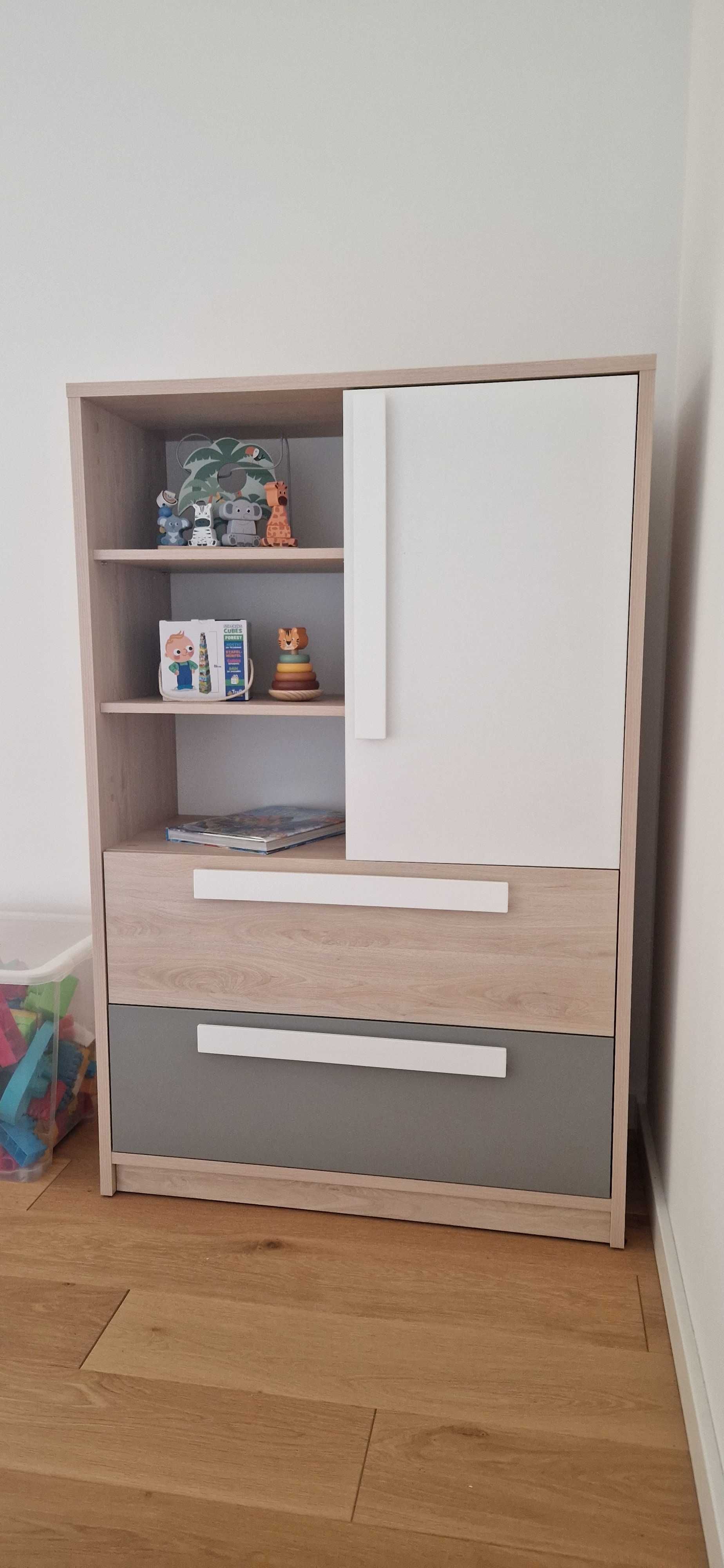 Szafka do pokoju dzieciecego.