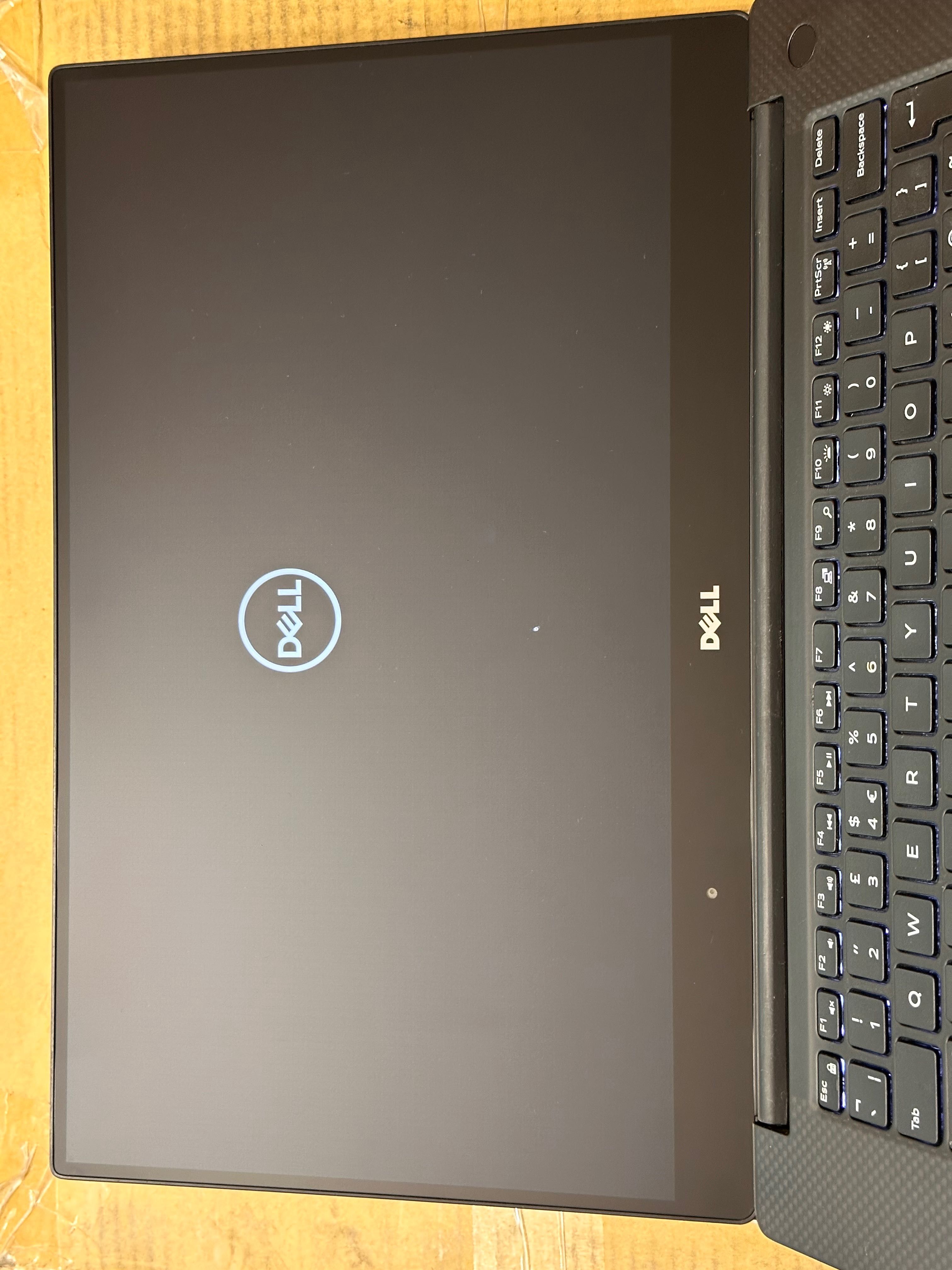 Dell XPS 15 9570 i7 4K dotykowa 16GB 512ssd biznes